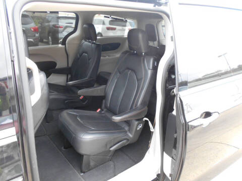 2020 Chrysler Pacifica Touring L