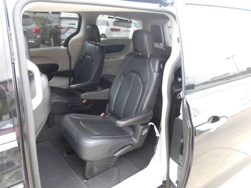 2020 Chrysler Pacifica Touring L