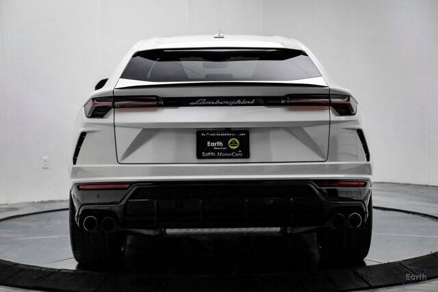 2022 Lamborghini Urus