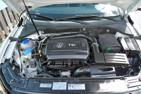 2014 Volkswagen Passat 1.8T SE