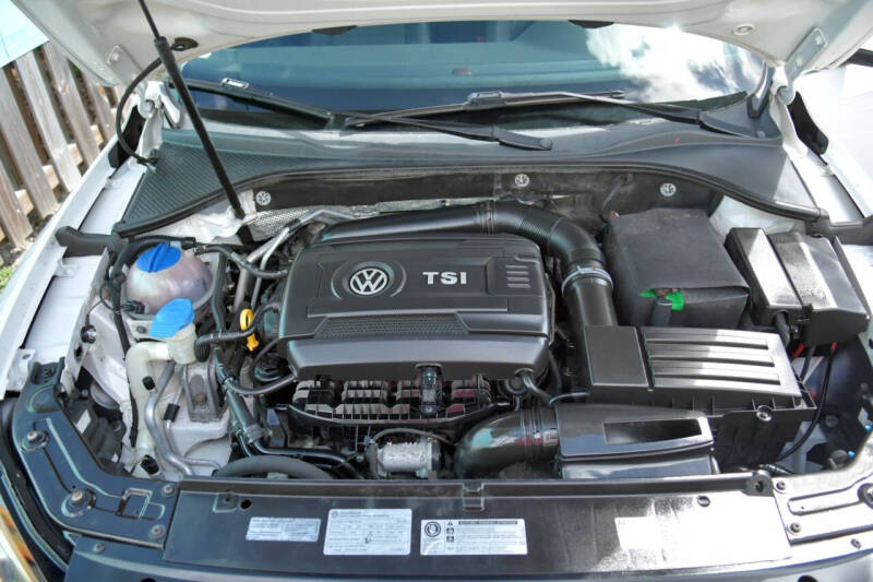 2014 Volkswagen Passat 1.8T SE
