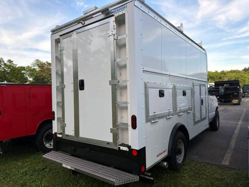 2027 Ford E-Series