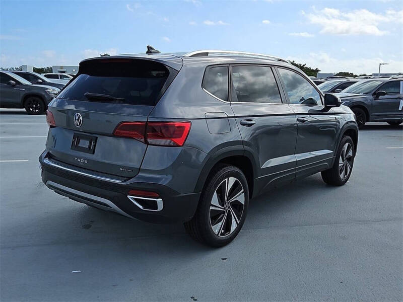 2024 Volkswagen Taos SE 4Motion