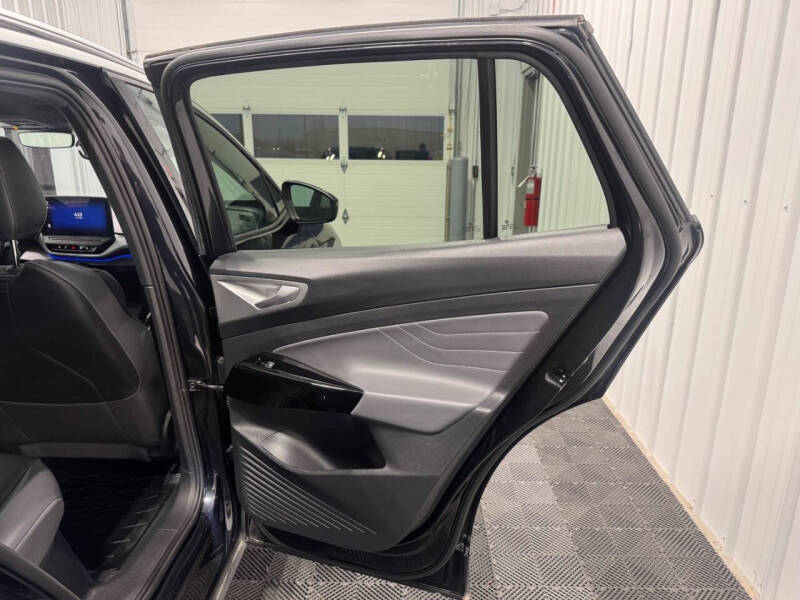 2023 Volkswagen ID.4 Pro S Plus