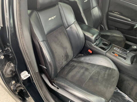 2012 Chrysler 300 SRT8