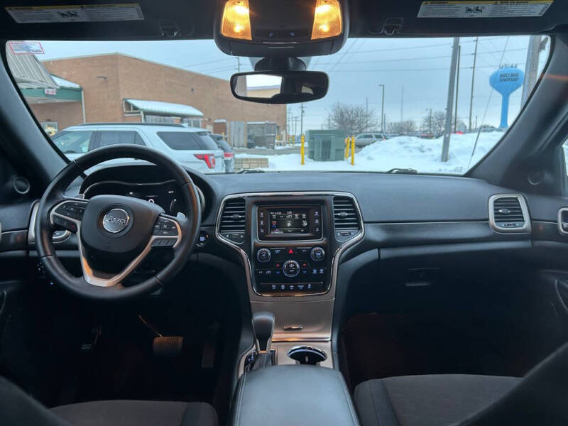 2017 Jeep Grand Cherokee Laredo