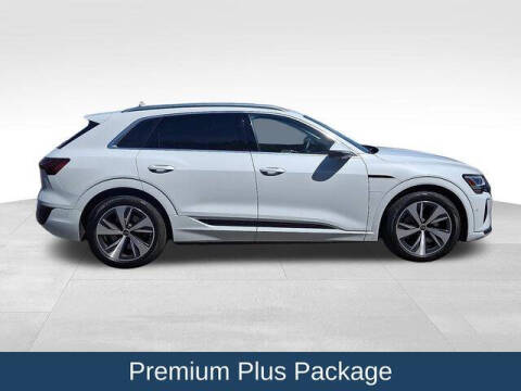 2024 Audi Q8 e-tron quattro Premium Plus