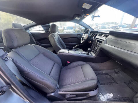 2014 Ford Mustang V6