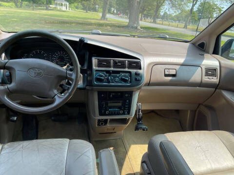 1999 Toyota Sienna
