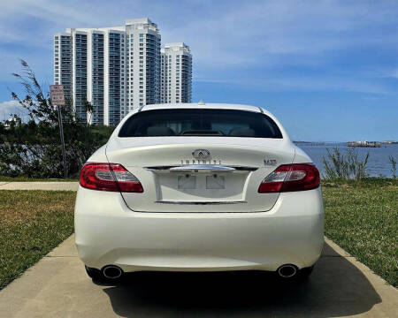 2012 Infiniti M37