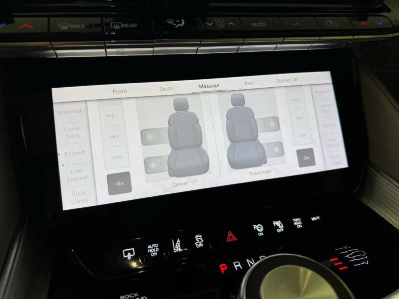 2023 Jeep Grand Wagoneer