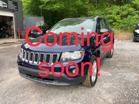 2011 Jeep Grand Cherokee for sale at Apple Auto Sales Inc in Camillus NY