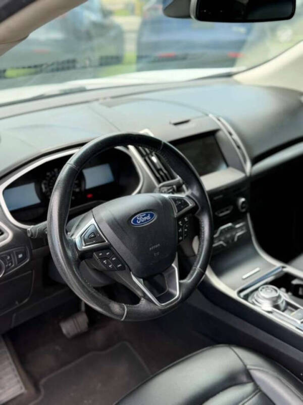2019 Ford Edge SEL
