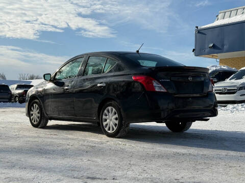 2018 Nissan Versa S Plus