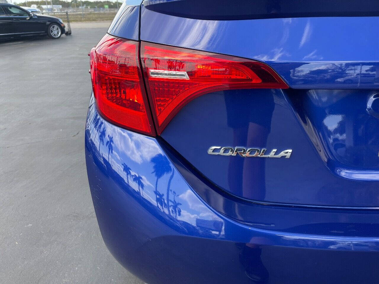 2018 TOYOTA Corolla Sedan - $13,900