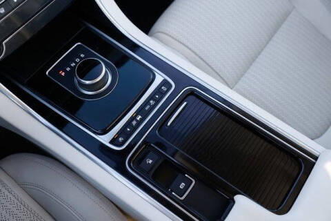 2017 Jaguar XF 35t Prestige