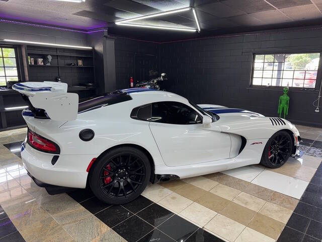 2016 Dodge Viper GTC