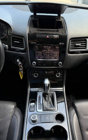 2013 Volkswagen Touareg TDI Sport