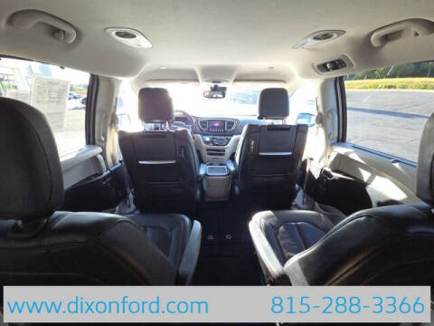 2017 Chrysler Pacifica Touring-L Plus