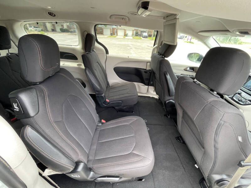 2017 Chrysler Pacifica Touring Plus