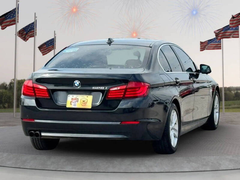 2013 BMW 5 Series 528i