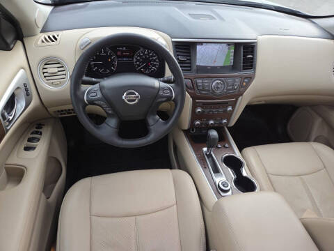 2018 Nissan Pathfinder Platinum