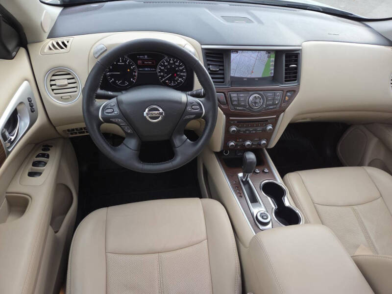 2018 Nissan Pathfinder Platinum