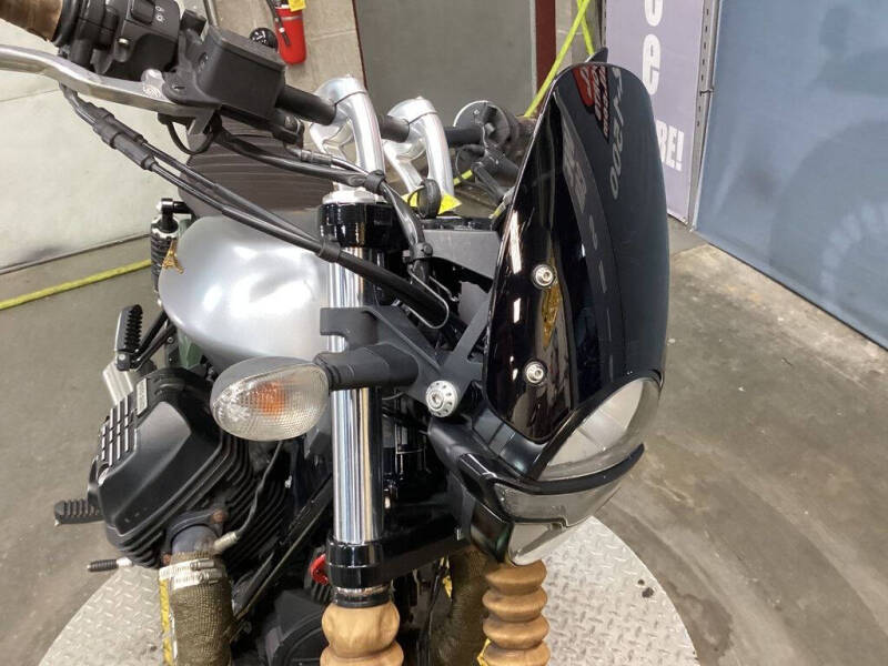 2021 Moto Guzzi V9 Bobber Centenario E5