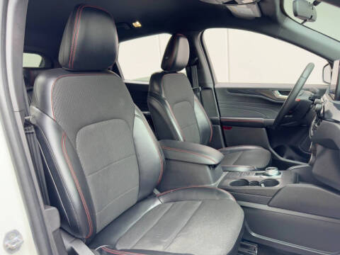 2024 Ford Escape Hybrid ST-Line Select