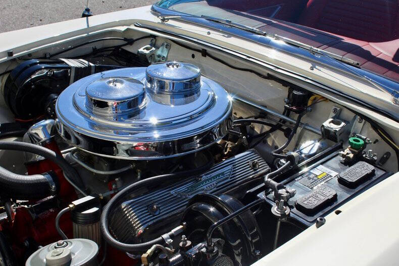 1957 Ford Thunderbird