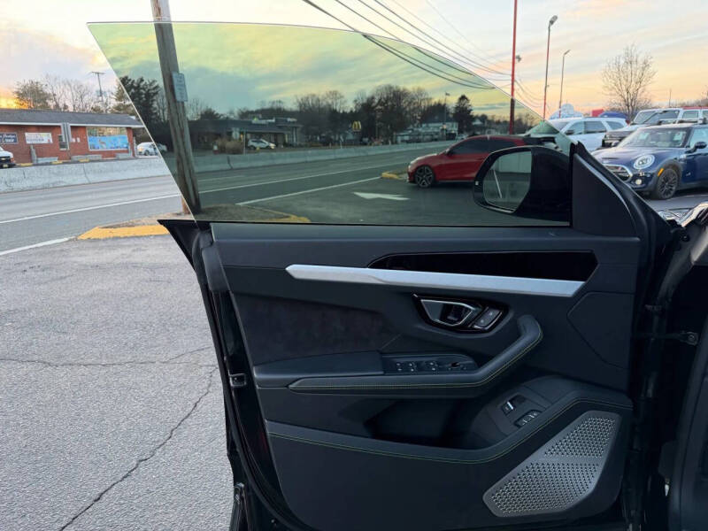 2022 Lamborghini Urus