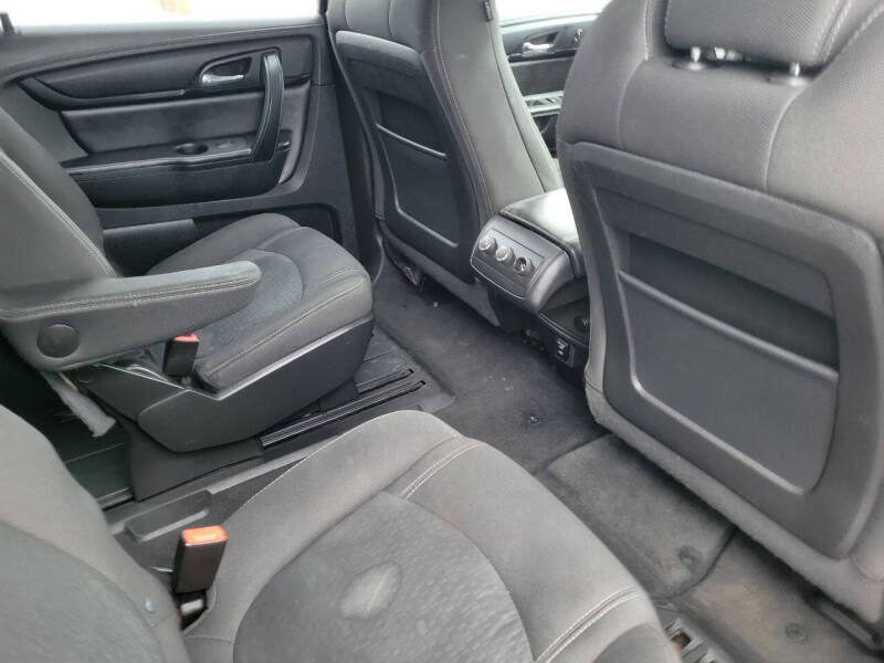 2015 GMC Acadia SLE-2