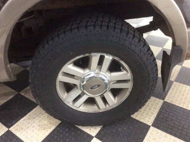 2005 Ford F-150 Lariat