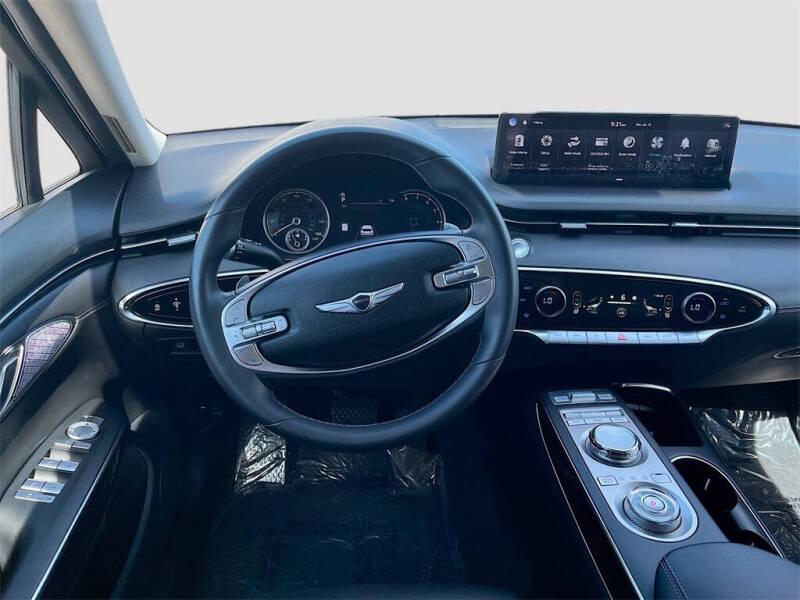 2024 Genesis GV70 2.5T Standard