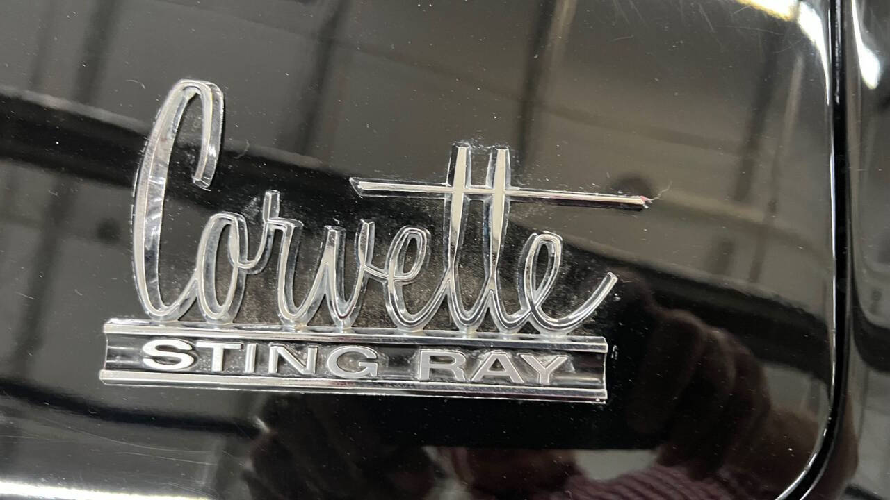 1966 Chevrolet Corvette 34