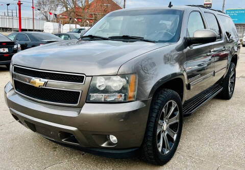 2011 Chevrolet Suburban for sale at MIDWEST MOTORSPORTS in Rock Island IL