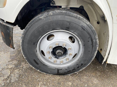 2008 Freightliner B2 Chassis