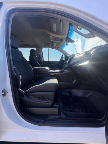 2017 Chevrolet Suburban LS