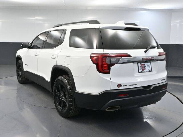 2021 GMC Acadia AT4