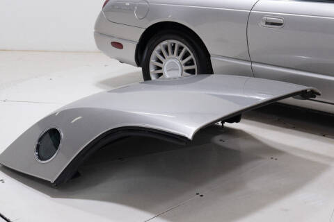 2005 Ford Thunderbird Deluxe