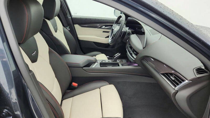 2025 Cadillac CT5 Sport