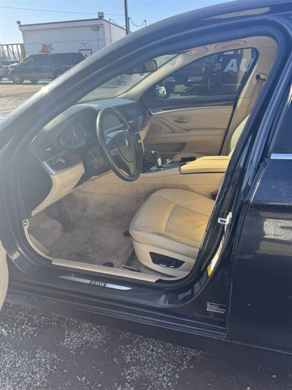 2013 BMW 5 Series 528i xDrive