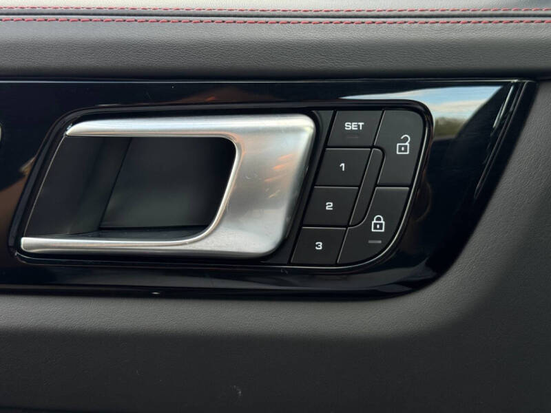 2022 Porsche Cayenne GTS Coupe