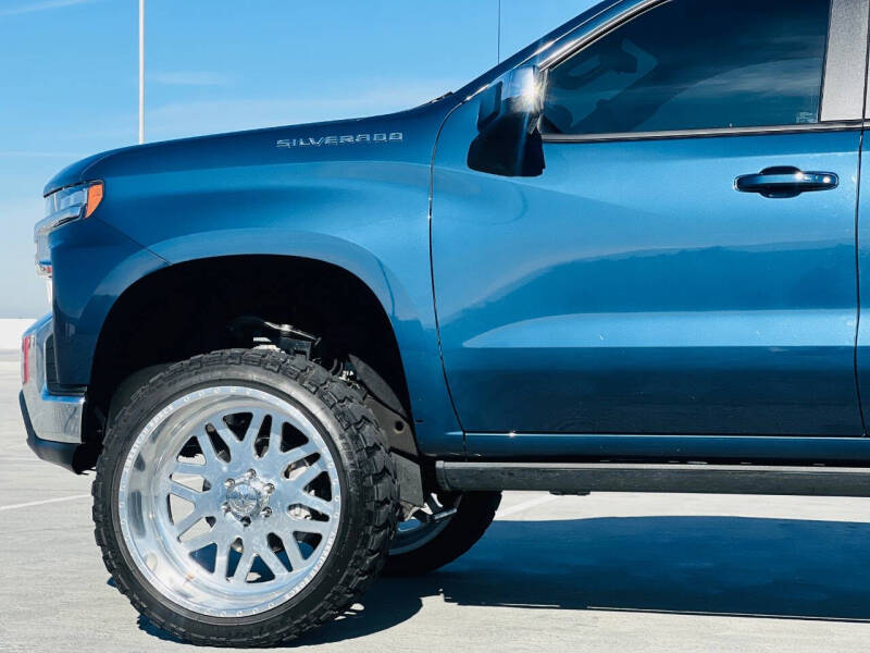 2019 Chevrolet Silverado 1500 LT photo 13