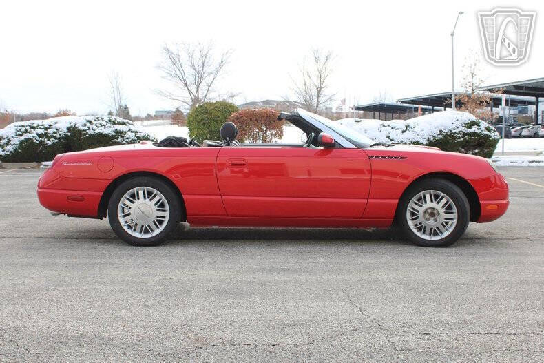 2002 Ford Thunderbird Deluxe