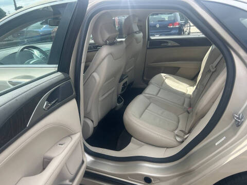 2017 Lincoln MKZ Select