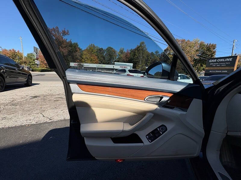 2011 Porsche Panamera 4