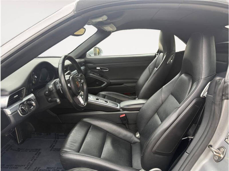 2017 Porsche 911 Carrera