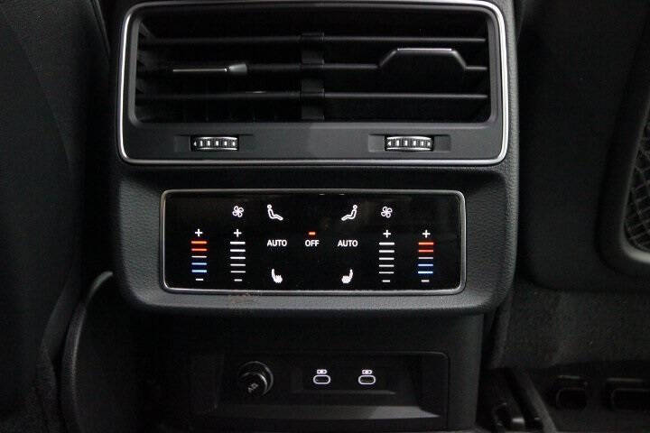 2022 Audi Q7 quattro Premium Plus 45 TFSI