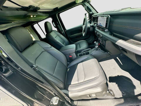 2024 Jeep Wrangler Sahara 4xe